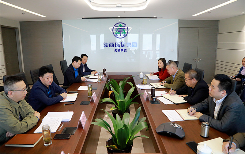 熊良虎在听取水环境公司专题汇报时强调：咬定指标、坚定信念，以决战决胜姿势完玉成年经营工作