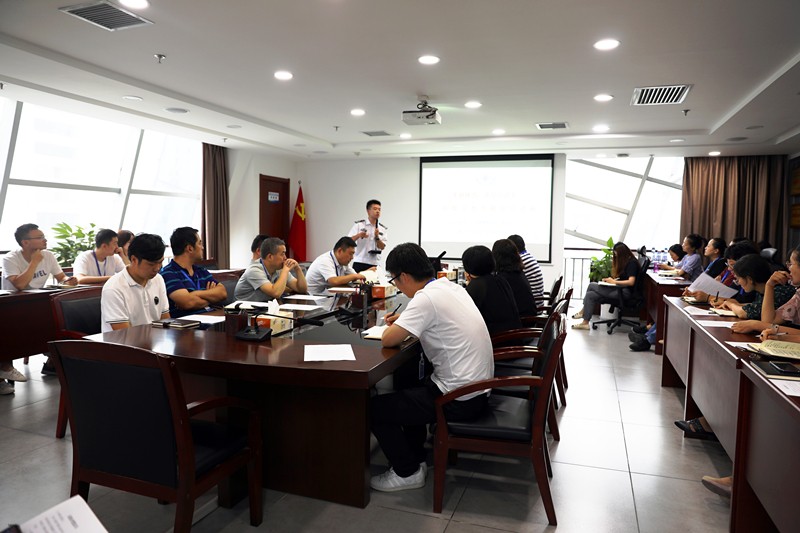 水环境公司进杏装垃圾分类”知识讲座