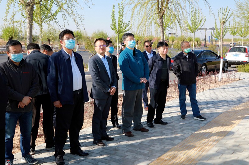 熊良虎出席省人大黄河道域陕西段生态；ず透咧柿糠⒄棺ㄌ獾餮凶富