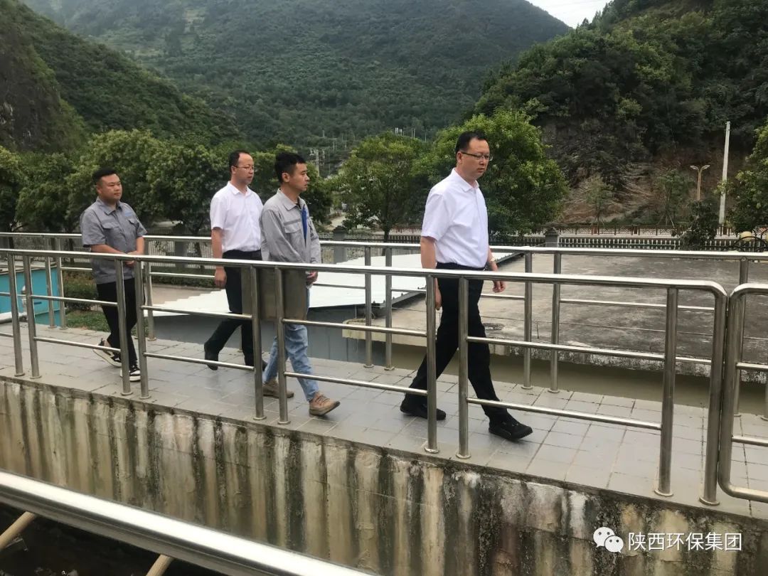 郝军亮以“四不两直”方式查抄下属单元安全出产和防汛工作